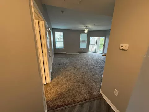 Living - 2015 Erving Cir #307, Ocoee, FL 34761 photo 7 of 7