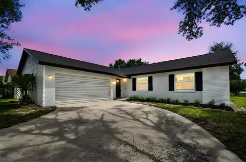 100 Woodfield Ct, Sanford, FL 32773