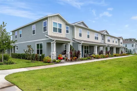 627 Dogfish Ln, Debary, FL 32713