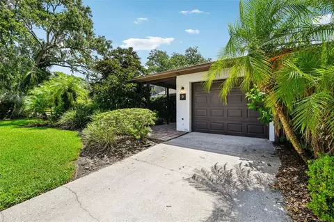 2 Huntley Ct, Haines City, FL 33844