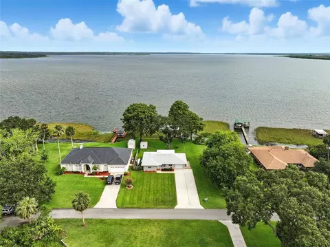 7121 N Shore Dr, Leesburg, FL 34788