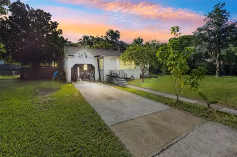 466 N Kentucky Ave, Umatilla, FL 32784
