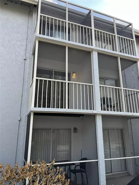 121 Oyster Bay Cir #220, Altamonte Springs, FL 32701