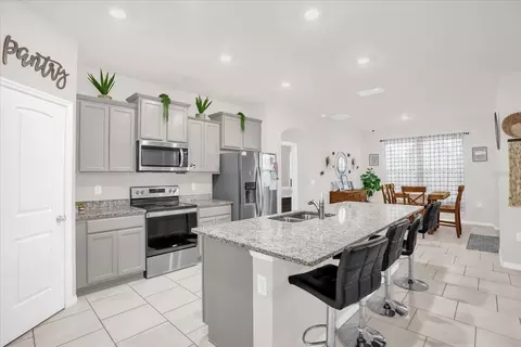 Kitchen - 6775 Sarus Crane Pt, Harmony, FL 34773 photo 1 of 3