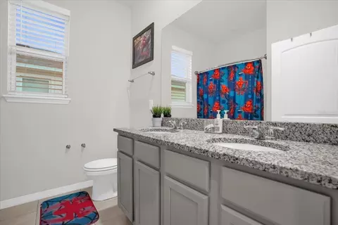 Bath - 6775 Sarus Crane Pt, Harmony, FL 34773 photo 3 of 5