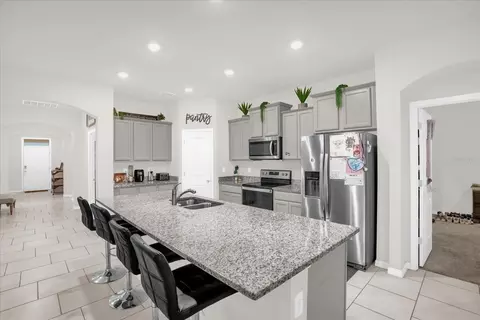 Kitchen - 6775 Sarus Crane Pt, Harmony, FL 34773 photo 3 of 3