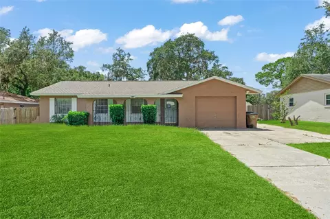 635 Vincent Dr, Mount Dora, FL 32757