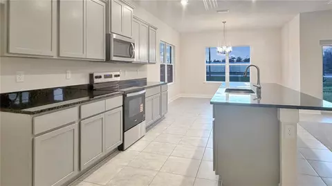 Kitchen - 4086 Sagefield Dr, Harmony, FL 34773 photo 2 of 2