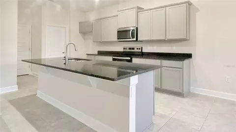 Kitchen - 4086 Sagefield Dr, Harmony, FL 34773 photo 1 of 2