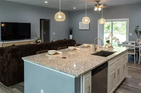 Kitchen - 41550 Royal Trails Rd, Eustis, FL 32736 photo 3 of 4