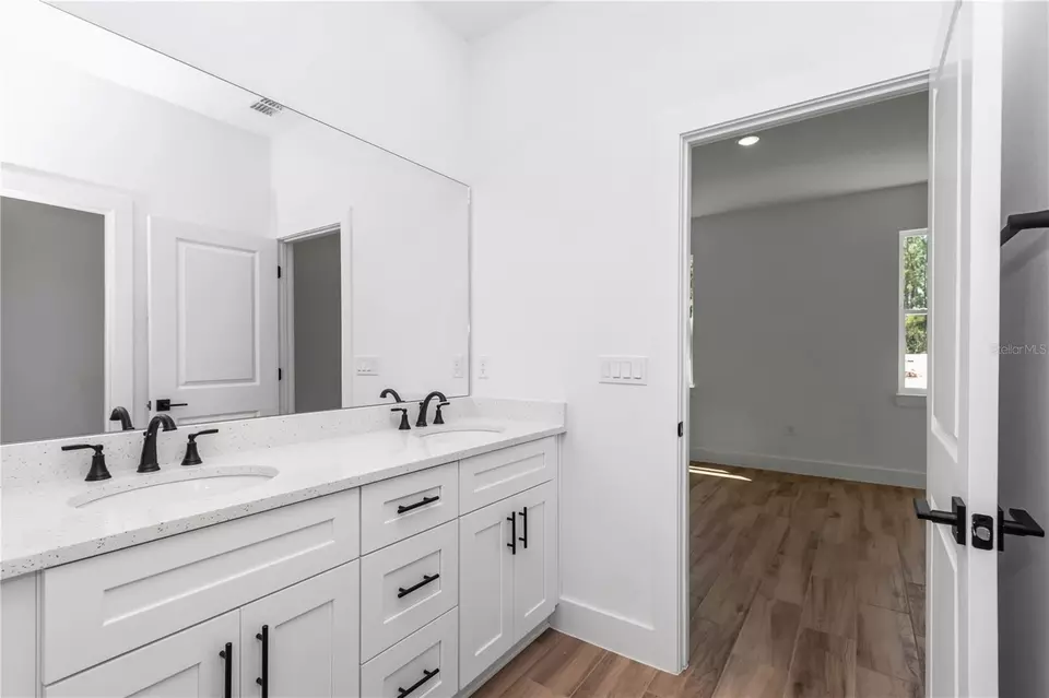 Bath - 3207 SW Ivy Pl, Dunnellon, FL 34431 photo 5 of 5