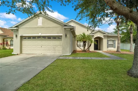 2252 Holly Pine Cir, Orlando, FL 32820