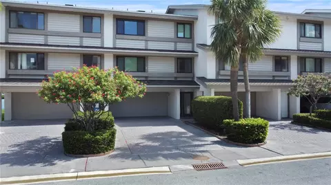 152 Marina Del Rey Ct, Clearwater Beach, FL 33767