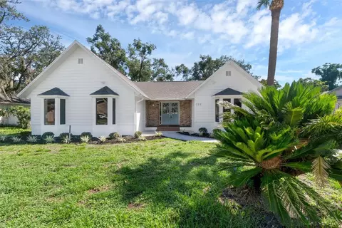 777 Coach Light Dr, Fern Park, FL 32730