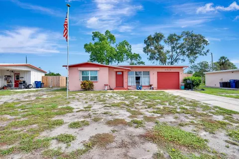 2815 Florida Blvd, Bradenton, FL 34207