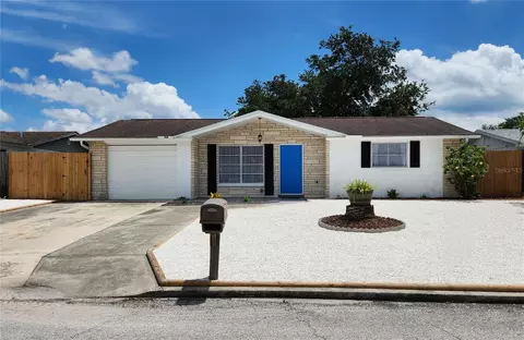 11120 White Oak Ln, Port Richey, FL 34668