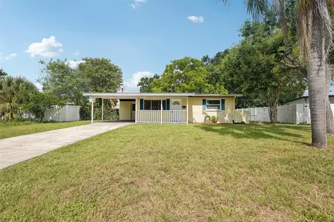 5502 Pine Cir NE, Saint Petersburg, FL 33703