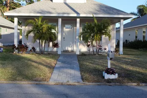 1619 17th St W, Bradenton, FL 34205