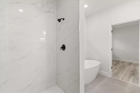 Bath - 2097 SW 153rd Loop, Ocala, FL 34473 photo 3 of 5