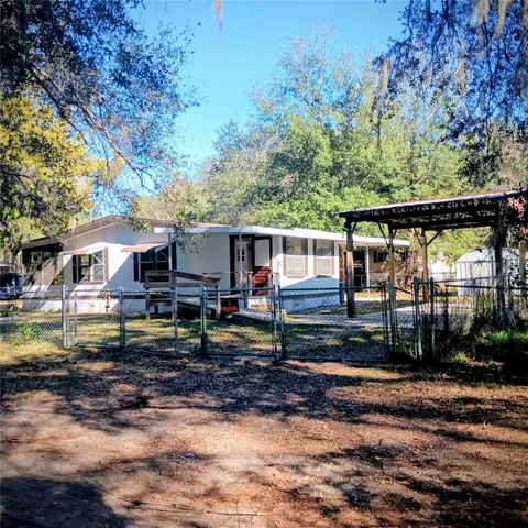 25210 NE 133rd St, Fort Mc Coy, FL 32134