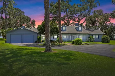 33205 Lakeshore Dr, Tavares, FL 32778