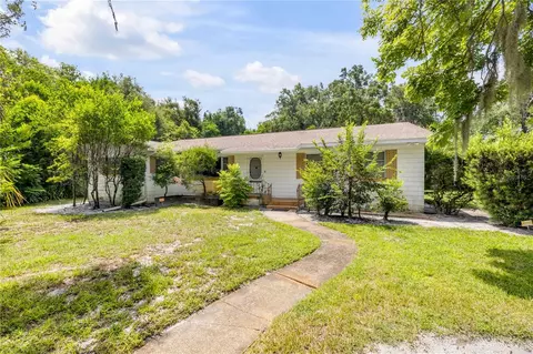 221 Delespine Dr, Debary, FL 32713