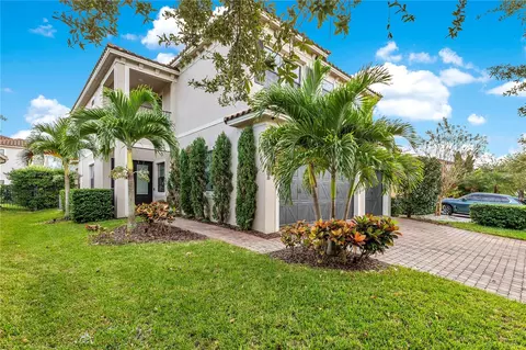 10466 Henbury St, Orlando, FL 32832