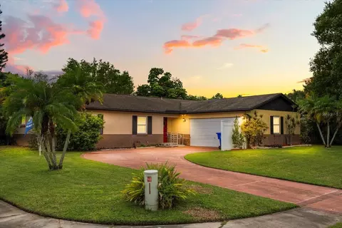 1348 Meadowbrook St, Kissimmee, FL 34744