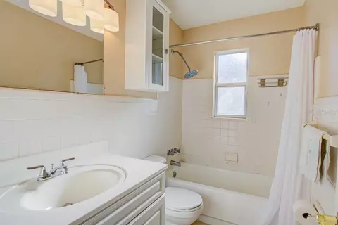 Bath - 22 Plaza Dr, Ormond Beach, FL 32176 photo 9 of 12