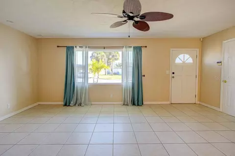 Living - 22 Plaza Dr, Ormond Beach, FL 32176 photo 4 of 6