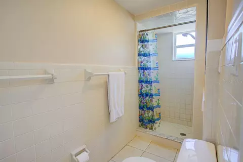 Bath - 22 Plaza Dr, Ormond Beach, FL 32176 photo 7 of 12