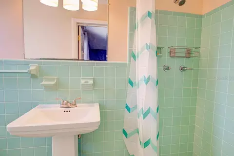 Bath - 22 Plaza Dr, Ormond Beach, FL 32176 photo 12 of 12