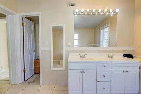 Bath - 22 Plaza Dr, Ormond Beach, FL 32176 photo 6 of 12