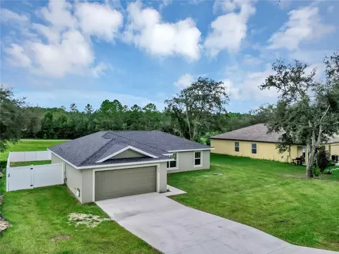 2868 W Manitoba Pl, Citrus Springs, FL 34433