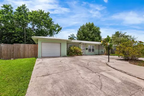 7430 17th Way N, Saint Petersburg, FL 33702