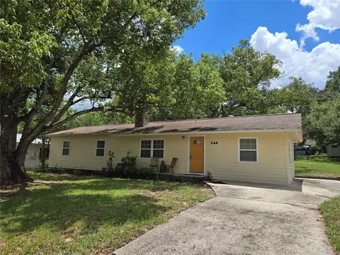 240 E Beach St, Groveland, FL 34736