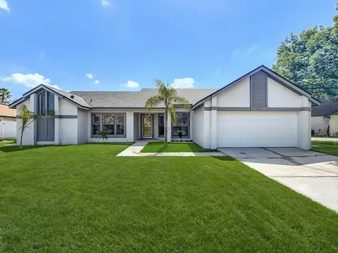 2211 Fairmont Cir, Orlando, FL 32837