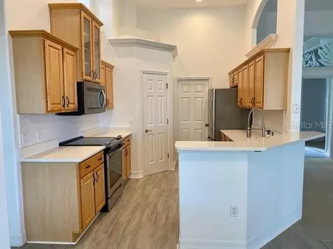 Kitchen - 5224 Hammock Pointe Ct, Saint Cloud, FL 34771 photo 3 of 4