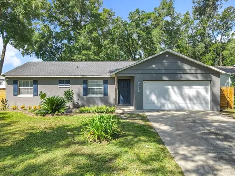 30931 Lochmore Cir, Sorrento, FL 32776