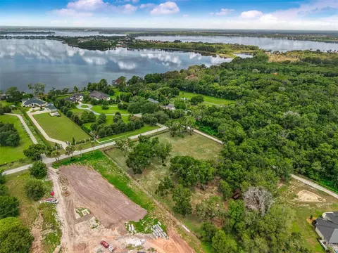 6301 Dora Dr, Mount Dora, FL 32757