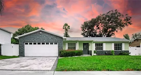 2718 Pine Branch Dr, Orlando, FL 32822