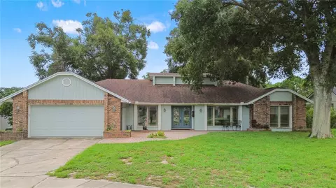 9126 Queen Elizabeth Ct, Orlando, FL 32818