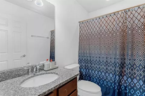 Bath - 1641 Regal River Cir, Ocoee, FL 34761 photo 4 of 5
