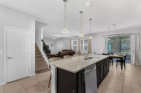 Kitchen - 1641 Regal River Cir, Ocoee, FL 34761 photo 2 of 2