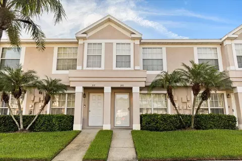 310 Kensington Lake Cir, Brandon, FL 33511