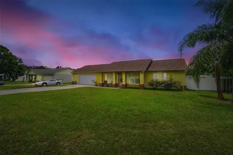 49 Lake Jackson Dr, Mascotte, FL 34753