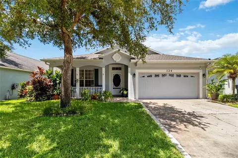 124 Queens Ct, Sanford, FL 32771