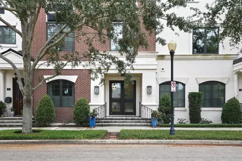 100 S Virginia Ave #319, Winter Park, FL 32789