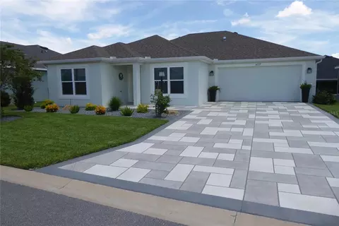 1627 Mclucas Ln, The Villages, FL 34762