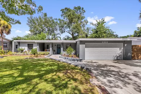 1221 Newcastle Dr, Orlando, FL 32806